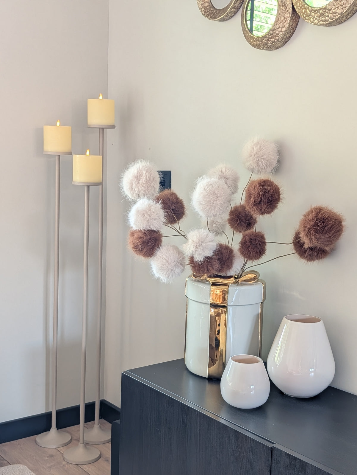 Fluffy pompoms | Brown | 70cm |