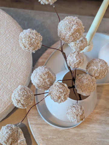 Glitter pompoms | Beige | 51cm |