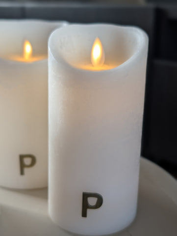 Luxe PTMD LED Kaars met Beweegbare Vlam – Wit / Off-White | Maten S, M & L