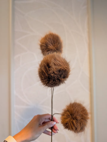 Fluffy pompoms | Bruin | 70cm |