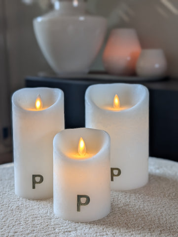 Luxe PTMD LED Kaars met Beweegbare Vlam – Wit / Off-White | Maten S, M & L