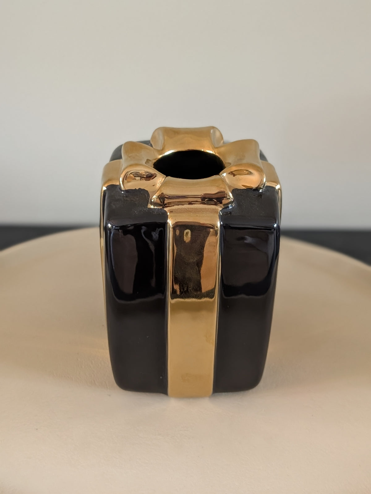 Geschenk | Vase | Braun | Quadratisch |