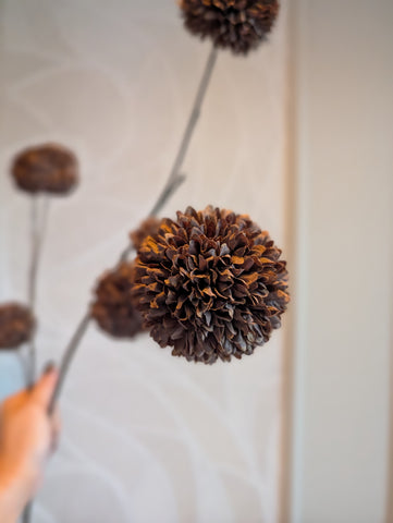 Pompom | Bruin | 94cm |